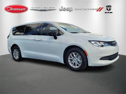 2026 Chrysler Voyager LX