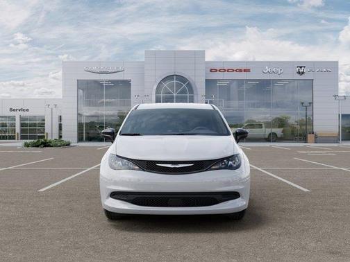 2026 Chrysler Voyager LX