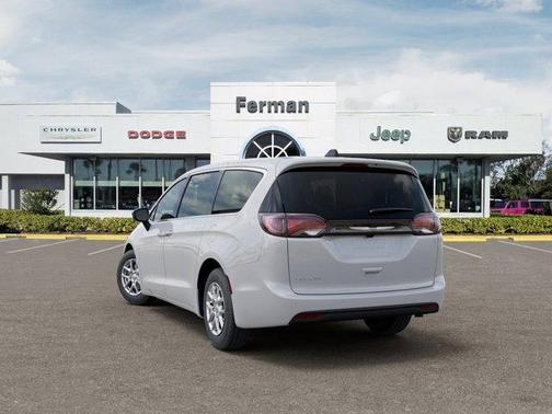 2026 Chrysler Voyager LX