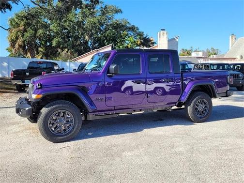 2026 Jeep Gladiator Sport