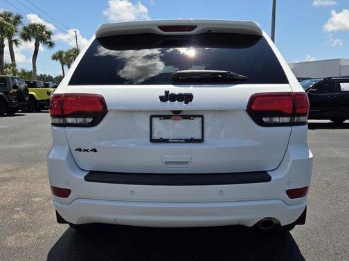 Bright White Clearcoat 2021 Jeep Grand Cherokee Laredo X