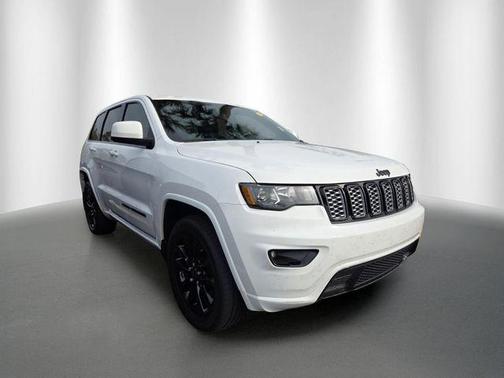Bright White Clearcoat 2021 Jeep Grand Cherokee Laredo X