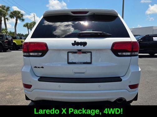 Bright White Clearcoat 2021 Jeep Grand Cherokee Laredo X