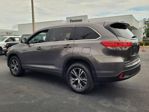 2017 Toyota Highlander LE