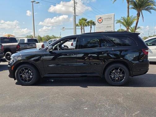 DB Black Crystal Clearcoat 2026 Dodge Durango GT Plus HEMI V8