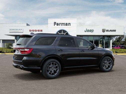 DB Black Crystal Clearcoat 2026 Dodge Durango GT Plus HEMI V8