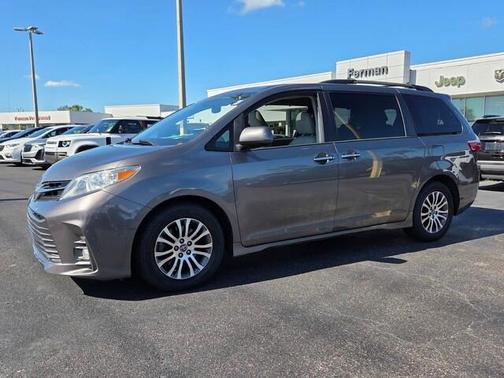 Predawn Gray Mica 2020 Toyota Sienna XLE Premium
