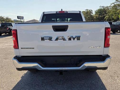 Bright White Clearcoat 2026 RAM 1500 Big Horn/Lone Star