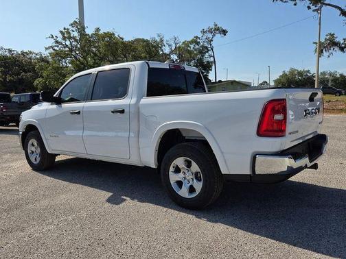 Bright White Clearcoat 2026 RAM 1500 Big Horn/Lone Star