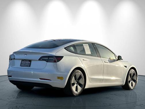 2022 Tesla Model 3 Base