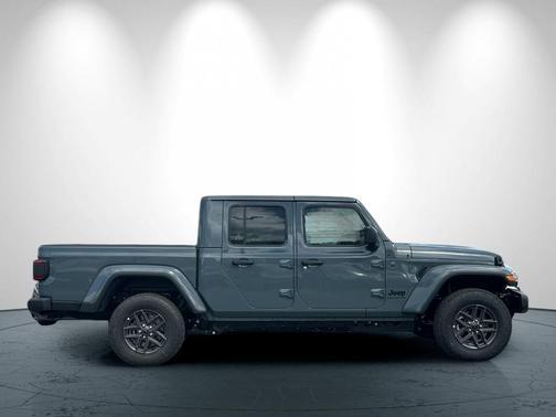 Anvil 2026 Jeep Gladiator Sport