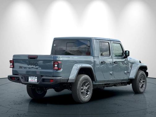 Anvil 2026 Jeep Gladiator Sport