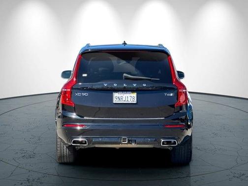 2018 Volvo XC90 T6 R-Design