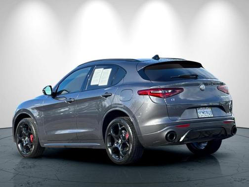 2022 Alfa Romeo Stelvio Veloce