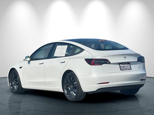 2022 Tesla Model 3 Base