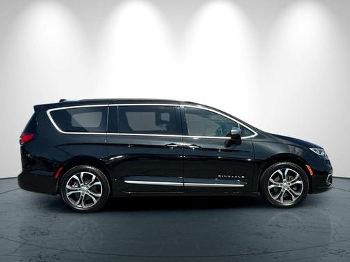 2022 Chrysler Pacifica Pinnacle
