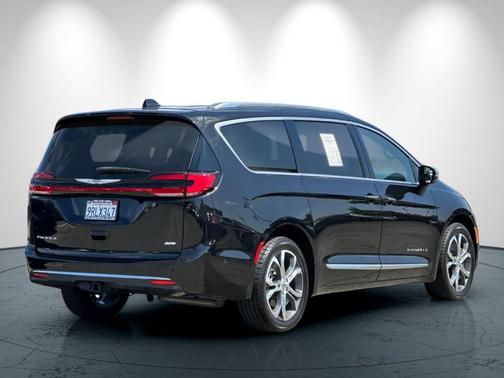 2022 Chrysler Pacifica Pinnacle