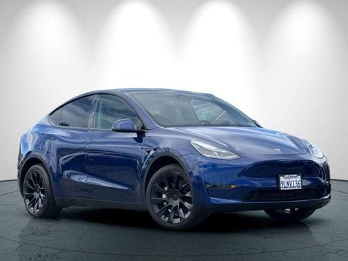 2024 Tesla Model Y Base