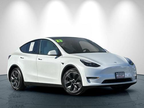 2023 Tesla Model Y Long Range
