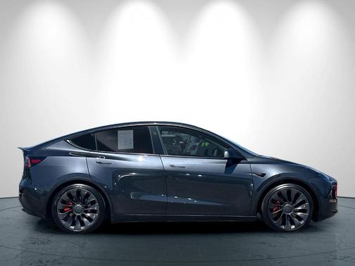 2024 Tesla Model Y Performance