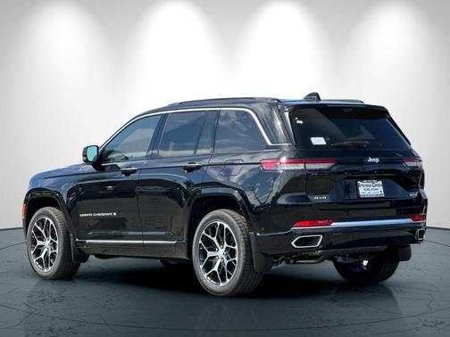 2025 Jeep Grand Cherokee Summit