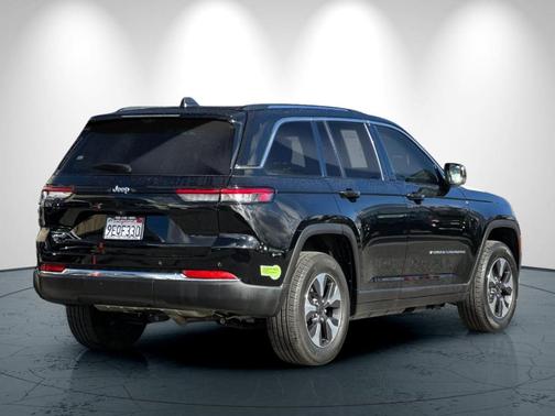 Diamond Black 2022 Jeep Grand Cherokee 4xe Base