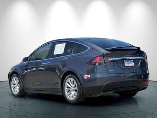 Black 2018 Tesla Model X 75D