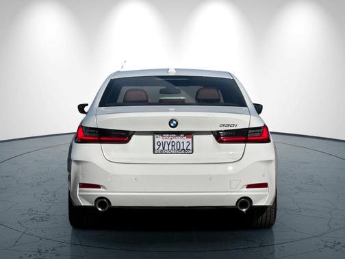 Alpine White 2025 BMW 330 i