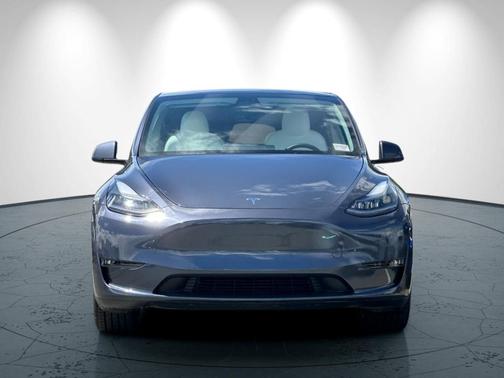 Gray 2022 Tesla Model Y Long Range