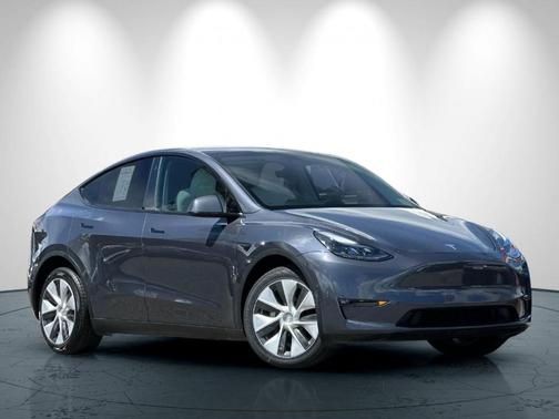 Gray 2022 Tesla Model Y Long Range