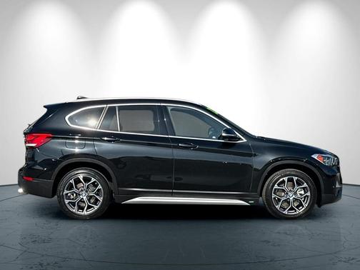 2022 BMW X1 sDrive28i