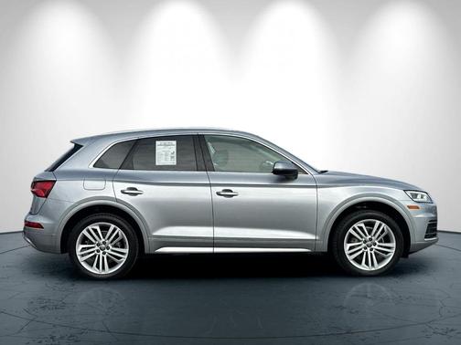 2019 Audi Q5 2.0T Premium Plus