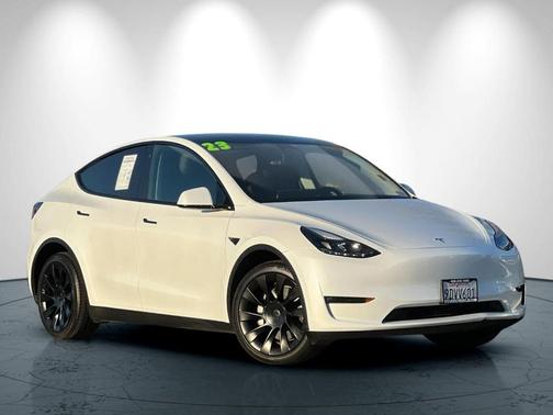 White 2023 Tesla Model Y Long Range