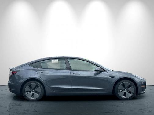 Black 2022 Tesla Model 3 Long Range