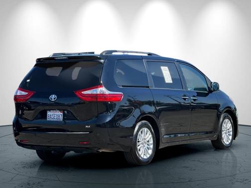 2015 Toyota Sienna L