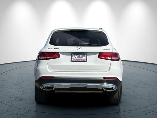 2018 Mercedes-Benz GLC 300 Base 4MATIC