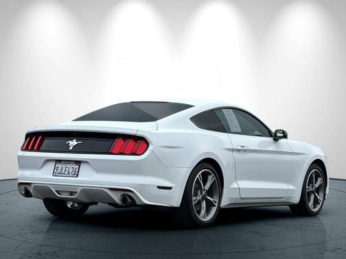 2016 Ford Mustang V6