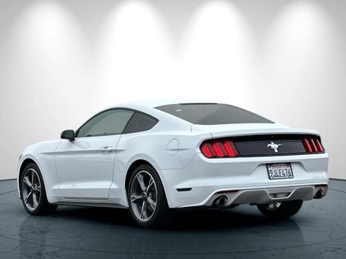 2016 Ford Mustang V6