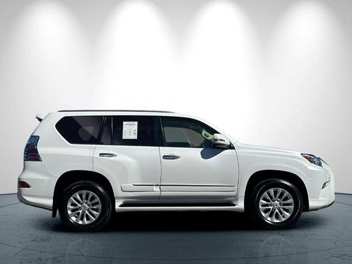 White 2017 Lexus GX 460 Base