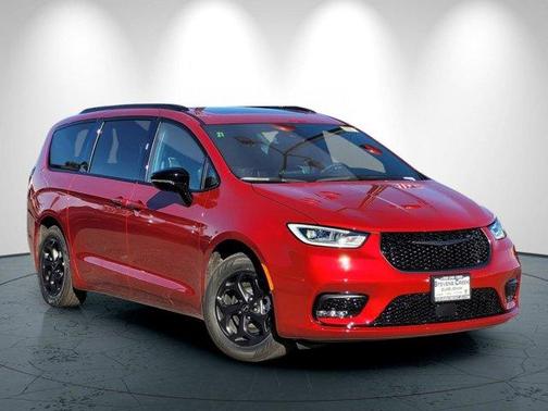 2025 Chrysler Pacifica Hybrid Select