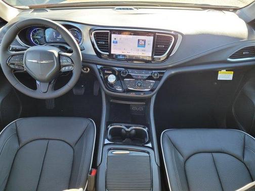 2025 Chrysler Pacifica Hybrid Select