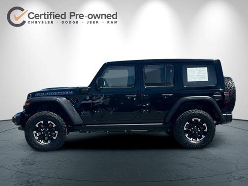 Black Clearcoat 2025 Jeep Wrangler 4xe Rubicon