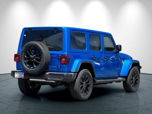 2025 Jeep Wrangler 4xe Sahara