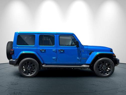 2025 Jeep Wrangler 4xe Sahara