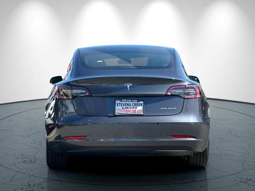 Midnight Silver Metallic 2022 Tesla Model 3 Long Range
