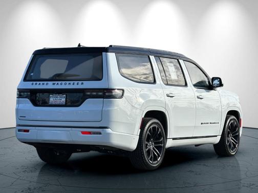 2022 Jeep Grand Wagoneer Series II