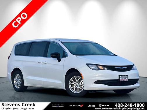 2025 Chrysler Voyager LX