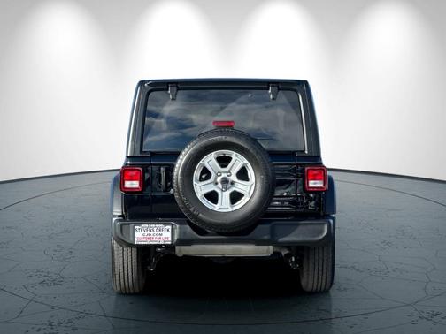 2022 Jeep Wrangler Sport