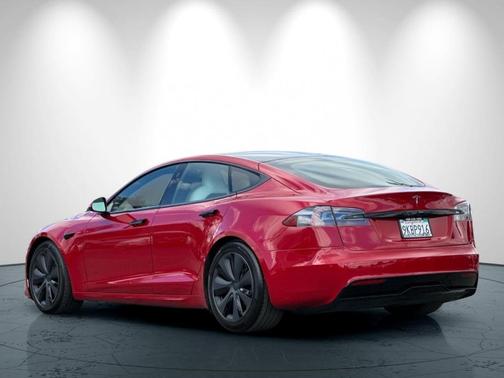 2022 Tesla Model S Base