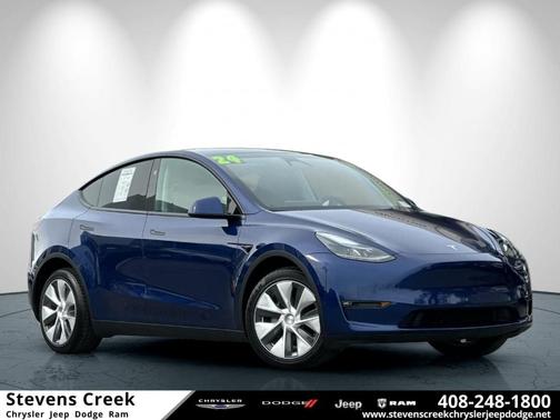 Blue 2024 Tesla Model Y Long Range